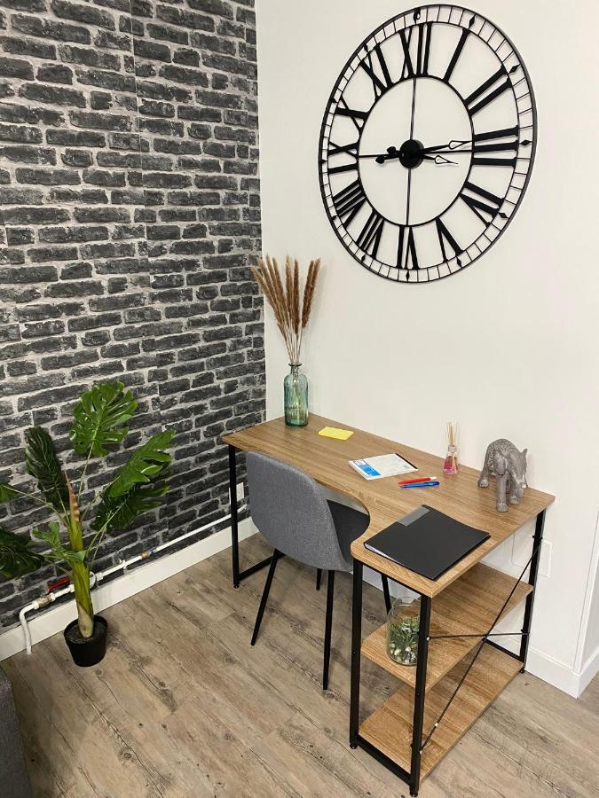 Super Appartement T3 Proche Gare Sens Buitenkant foto
